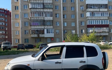Chevrolet Niva I рестайлинг, 2003 год, 370 000 рублей, 3 фотография