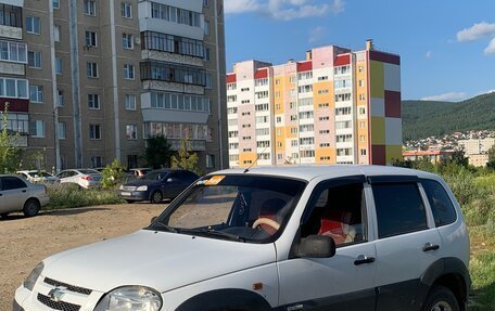 Chevrolet Niva I рестайлинг, 2003 год, 370 000 рублей, 2 фотография