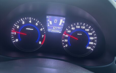 Hyundai Solaris II рестайлинг, 2012 год, 970 000 рублей, 17 фотография