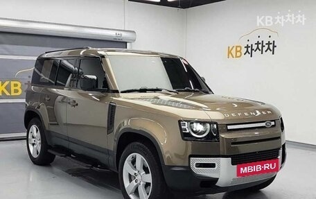 Land Rover Defender II, 2022 год, 7 540 000 рублей, 3 фотография