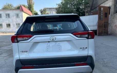 Toyota RAV4, 2025 год, 3 600 000 рублей, 3 фотография