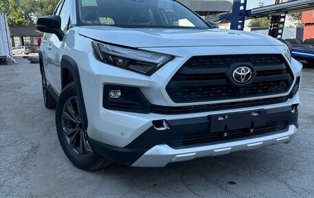 Toyota RAV4, 2025 год, 3 600 000 рублей, 2 фотография