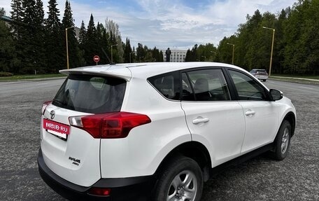 Toyota RAV4, 2013 год, 1 850 000 рублей, 5 фотография