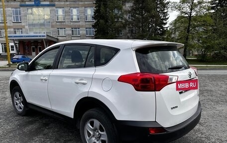 Toyota RAV4, 2013 год, 1 850 000 рублей, 3 фотография