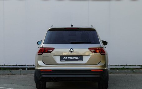 Volkswagen Tiguan II, 2020 год, 2 330 000 рублей, 4 фотография