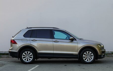 Volkswagen Tiguan II, 2020 год, 2 330 000 рублей, 5 фотография