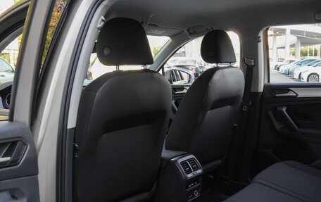 Volkswagen Tiguan II, 2020 год, 2 330 000 рублей, 11 фотография