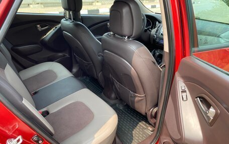 Hyundai ix35 I рестайлинг, 2010 год, 1 100 000 рублей, 18 фотография