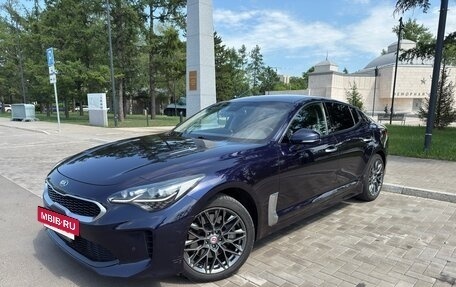 KIA Stinger I, 2018 год, 2 460 000 рублей, 5 фотография