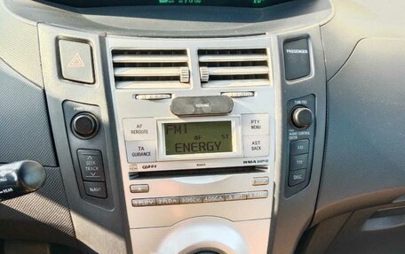 Toyota Yaris III рестайлинг, 2006 год, 400 000 рублей, 8 фотография