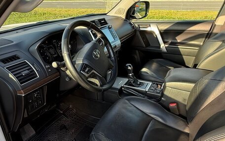 Toyota Land Cruiser Prado 150 рестайлинг 2, 2018 год, 5 000 000 рублей, 5 фотография