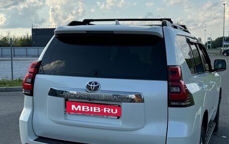 Toyota Land Cruiser Prado 150 рестайлинг 2, 2018 год, 5 000 000 рублей, 4 фотография