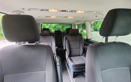 Volkswagen Multivan T6 рестайлинг, 2017 год, 3 200 000 рублей, 10 фотография
