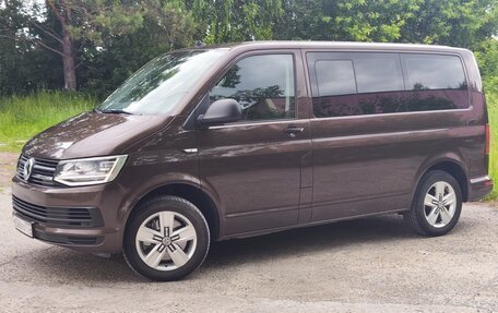 Volkswagen Multivan T6 рестайлинг, 2017 год, 3 200 000 рублей, 5 фотография