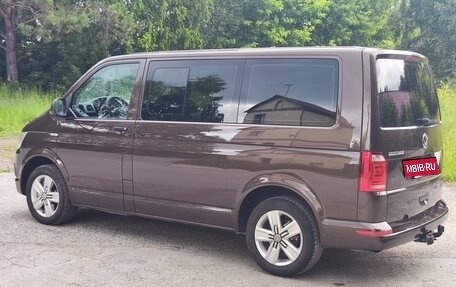 Volkswagen Multivan T6 рестайлинг, 2017 год, 3 200 000 рублей, 4 фотография
