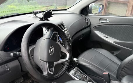 Hyundai Solaris II рестайлинг, 2011 год, 750 000 рублей, 5 фотография
