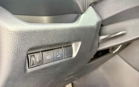 Toyota RAV4, 2021 год, 2 300 000 рублей, 18 фотография