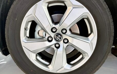 Toyota RAV4, 2021 год, 2 300 000 рублей, 24 фотография