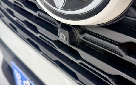 Toyota RAV4, 2021 год, 2 300 000 рублей, 25 фотография