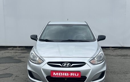 Hyundai Solaris II рестайлинг, 2013 год, 780 000 рублей, 2 фотография