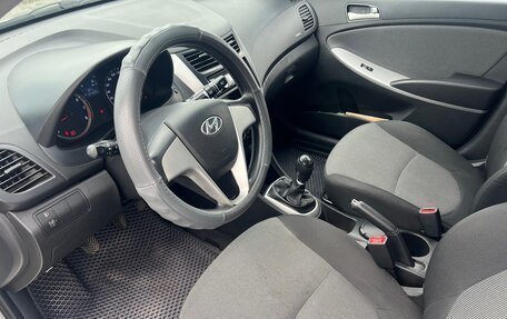 Hyundai Solaris II рестайлинг, 2013 год, 780 000 рублей, 7 фотография