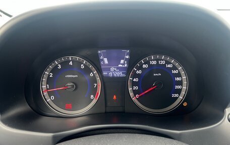 Hyundai Solaris II рестайлинг, 2013 год, 780 000 рублей, 13 фотография
