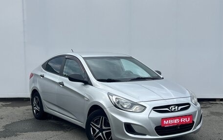 Hyundai Solaris II рестайлинг, 2013 год, 780 000 рублей, 3 фотография