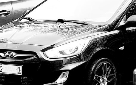 Hyundai Solaris II рестайлинг, 2011 год, 850 000 рублей, 5 фотография