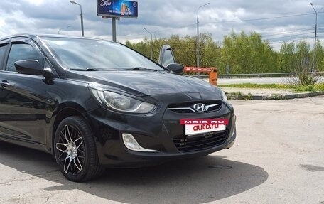 Hyundai Solaris II рестайлинг, 2011 год, 850 000 рублей, 3 фотография