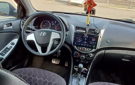Hyundai Solaris II рестайлинг, 2011 год, 850 000 рублей, 18 фотография