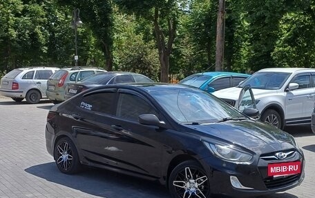 Hyundai Solaris II рестайлинг, 2011 год, 850 000 рублей, 15 фотография