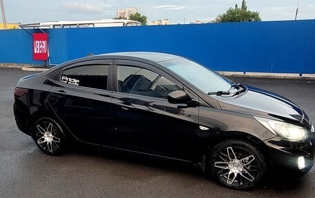 Hyundai Solaris II рестайлинг, 2011 год, 850 000 рублей, 12 фотография