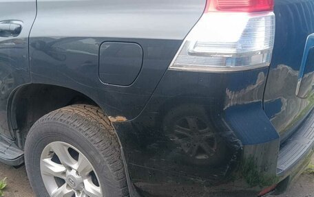 Toyota Land Cruiser Prado 150 рестайлинг 2, 2010 год, 1 750 000 рублей, 3 фотография