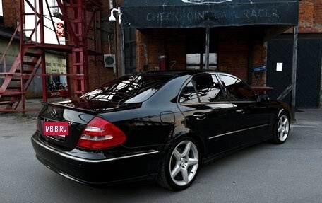 Mercedes-Benz E-Класс, 2004 год, 880 000 рублей, 4 фотография