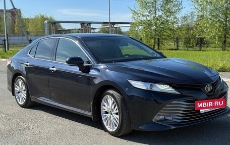 Toyota Camry, 2018 год, 2 990 000 рублей, 5 фотография