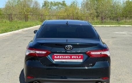 Toyota Camry, 2018 год, 2 990 000 рублей, 6 фотография