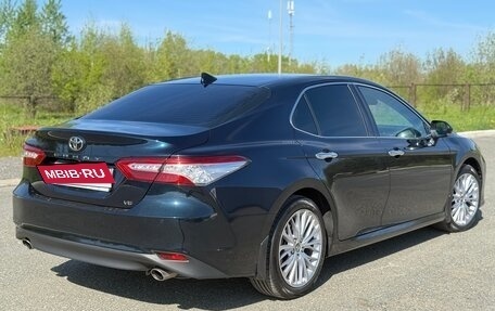 Toyota Camry, 2018 год, 2 990 000 рублей, 4 фотография