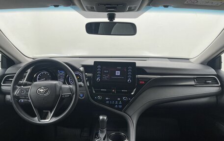 Toyota Camry, 2021 год, 2 575 000 рублей, 19 фотография
