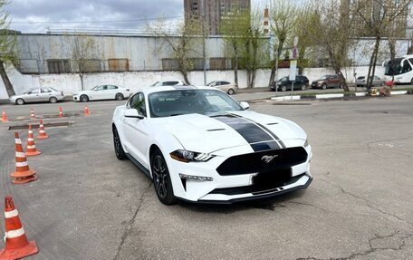 Ford Mustang VI рестайлинг, 2022 год, 3 670 000 рублей, 2 фотография