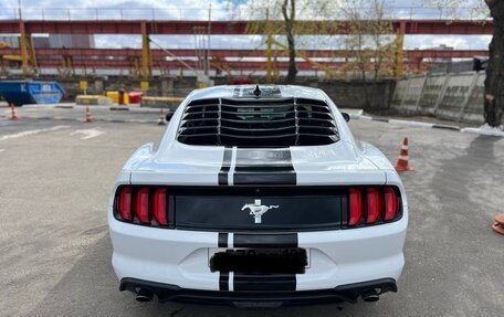 Ford Mustang VI рестайлинг, 2022 год, 3 670 000 рублей, 4 фотография