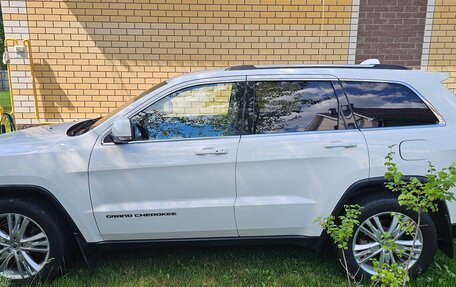 Jeep Grand Cherokee, 2013 год, 2 580 000 рублей, 17 фотография
