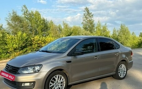 Volkswagen Polo VI (EU Market), 2017 год, 1 100 000 рублей, 2 фотография