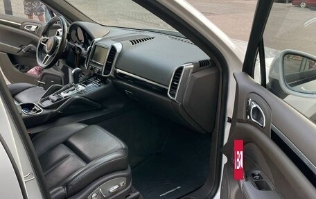Porsche Cayenne III, 2015 год, 2 850 000 рублей, 17 фотография