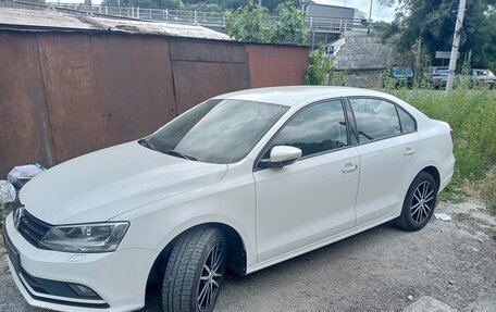 Volkswagen Jetta VI, 2015 год, 1 500 000 рублей, 2 фотография