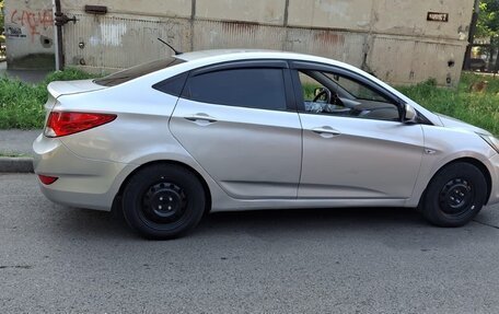 Hyundai Solaris II рестайлинг, 2012 год, 850 000 рублей, 8 фотография