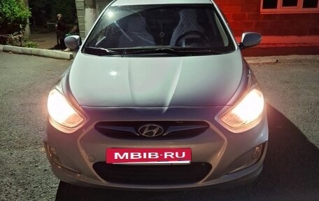 Hyundai Solaris II рестайлинг, 2012 год, 850 000 рублей, 7 фотография