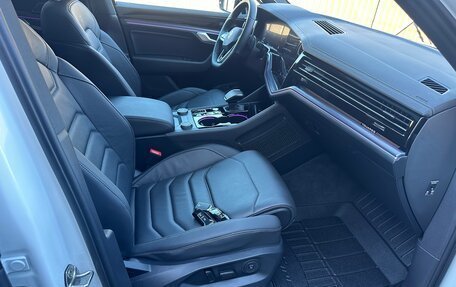 Volkswagen Touareg III, 2023 год, 9 800 000 рублей, 39 фотография