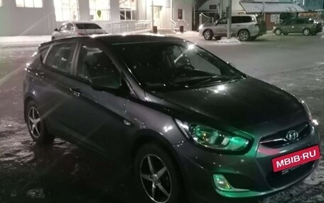 Hyundai Solaris II рестайлинг, 2012 год, 630 000 рублей, 2 фотография