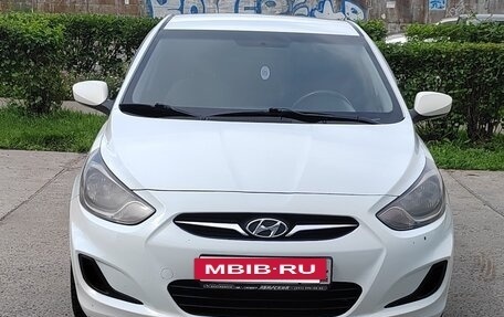 Hyundai Solaris II рестайлинг, 2012 год, 661 000 рублей, 8 фотография