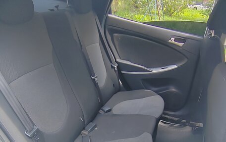 Hyundai Solaris II рестайлинг, 2012 год, 661 000 рублей, 18 фотография